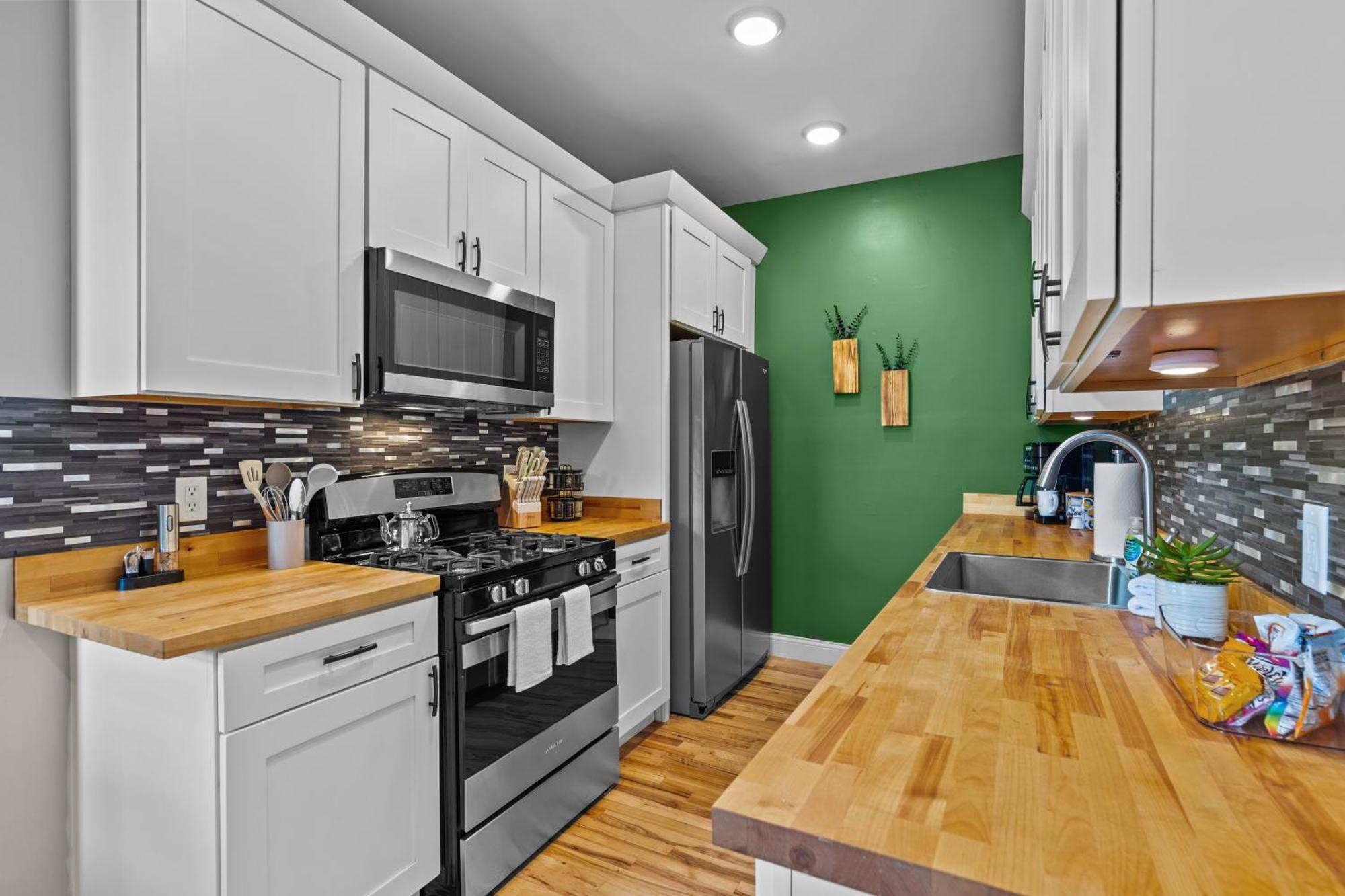 West End Whimsy | Jz Vacation Rentals Tower Grove Екстер'єр фото