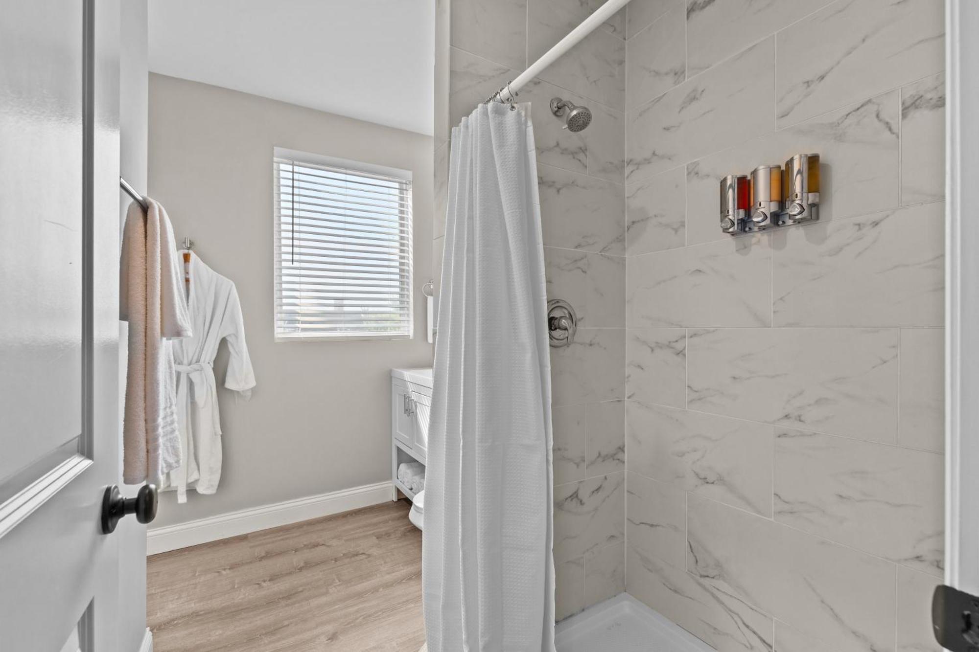 West End Whimsy | Jz Vacation Rentals Tower Grove Екстер'єр фото
